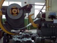 Chapa de alta velocidad exacta Decoiler, cortadora del alimentador completamente automática del CNC