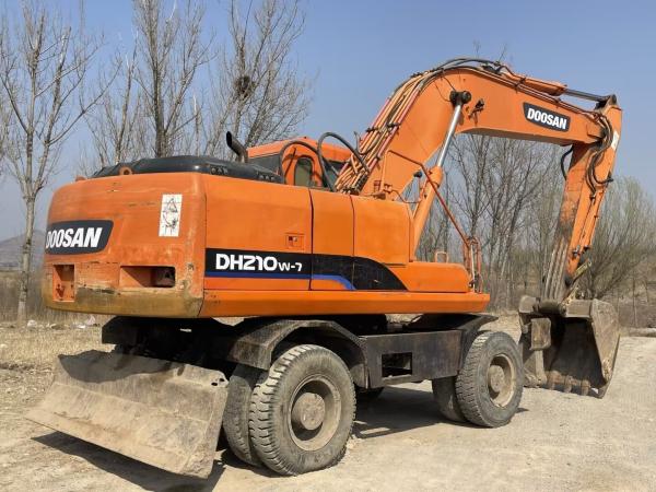 Original Korea 21Ton Used Doosan Excavators Huge Doosan  DX210w 7 Diggers