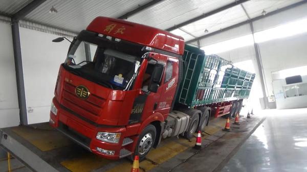 60000 kg Max Payload 3 Axles Cattle Fence Type Semi Trailer for Livestock Transportation