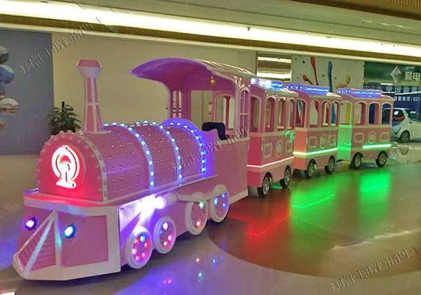 220V / 380V Voltage Electric Trackless Train 20 Persons Large Capacity 1 Year Warranty