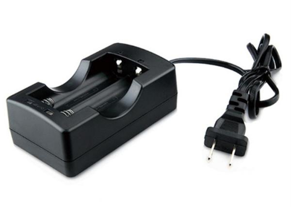 American 2 Slot Battery Charger , 3.7V 500mA 18650 Intelligent Battery Charger