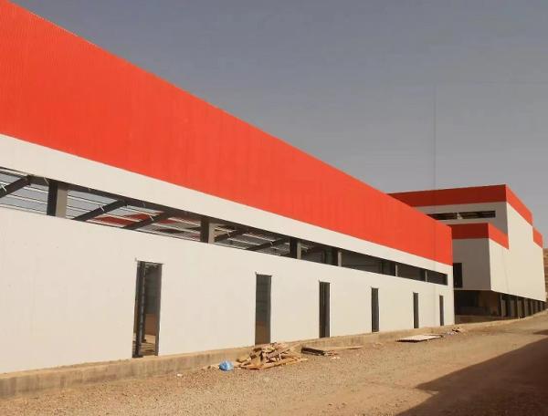 Customized Welded H Section Steel Warehouse With Sandwich Panel Steel Sheet Walls