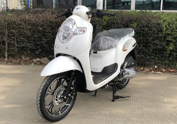 Pneus sem tubos Ciclomotores Scooters Motocicletas Adultos Scooters Elétricos Adultos poderosos
