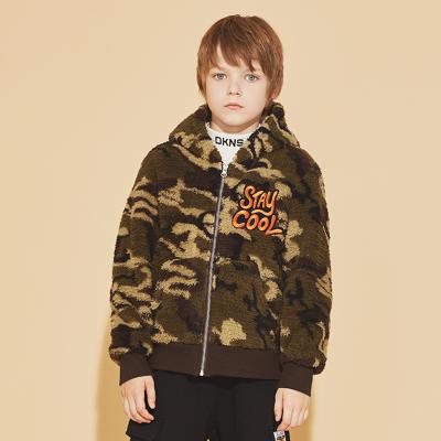 Parkas de pouco peso Coral Fleece Jacket Boys Tops do inverno das crianças da camuflagem