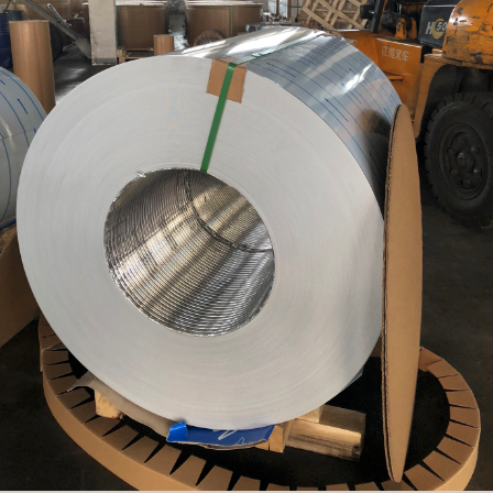 AA3003 0,6 мм Толщина Белая предварительно окрашенная алюминиевая катушка, используемая для производства потолочных панелей