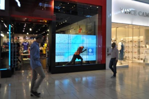 Signage fixado na parede sem emenda de Digitas a instalação fácil de 55 polegadas para a sala de comando