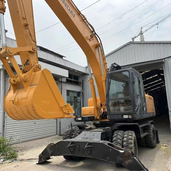 état de fonctionnement utilisé pelle Hyundai 210-7 en vente