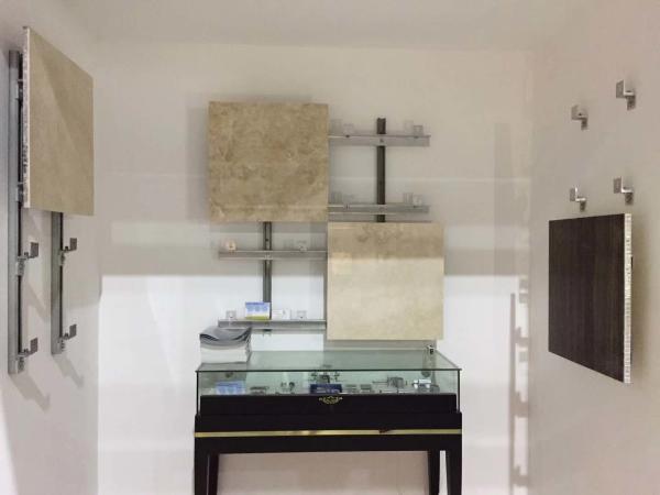 Statuary Marble Material Natural Stone Slabs Custom Size High Strength Not Easy Break