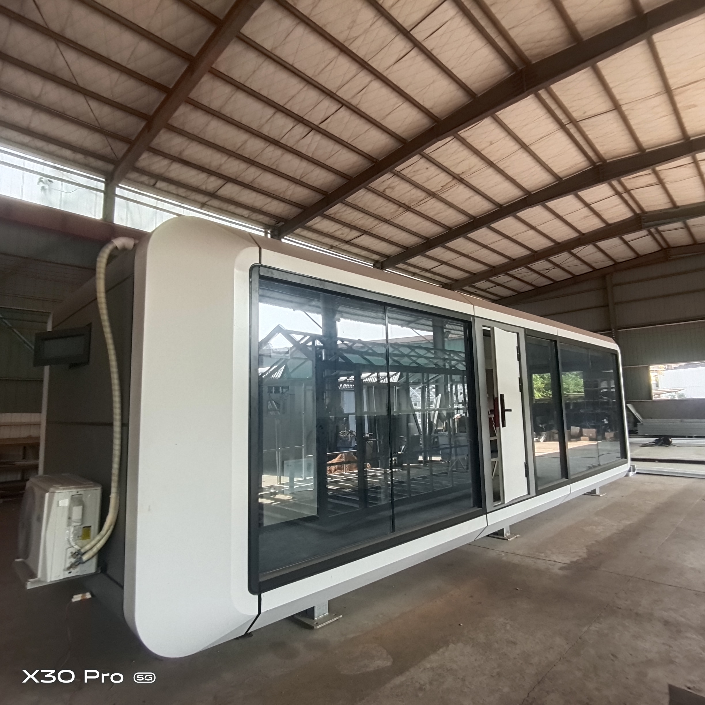 Apple Cabin Movable Modular  Tiny Home Portable Office Pod Prefabricated Steel House for Villa Application Prefab Apple Cabin