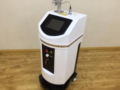 Máquina fracionária do tratamento do laser do CO2 para a remoção da remoção de Vaginal Laxity/cicatriz