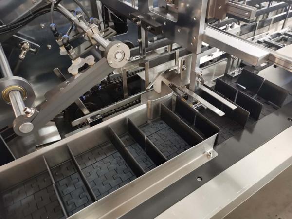 Vertical Automatic Box Cartoning Sealing Machine Erecting Cigarette