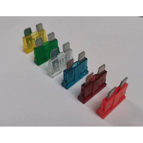 DC32V 1A Black Automotive Blade Fuse Applicable To The Internal Branch Protection