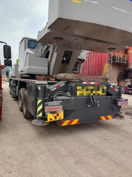 Zoomlion ZTC251V562-1 truck crane