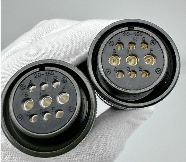 MIL-C Circular Connector MS3108A20-18 3102A20-29 22-22 24-10 20-22 24-11 PLUG 32-17