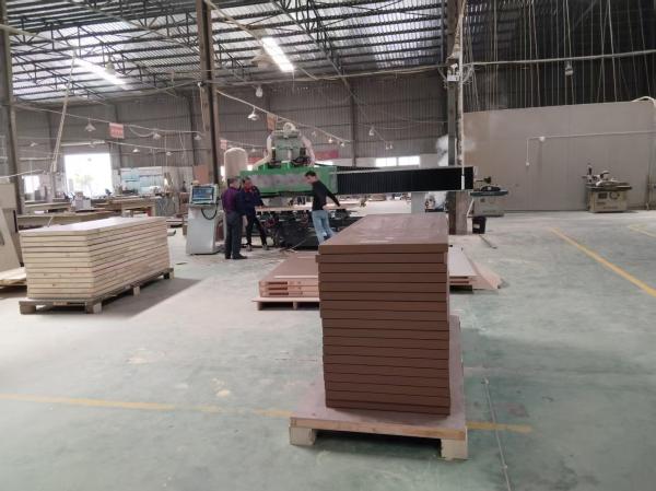 Centre de traitement complet Machine de gravure de porte en bois