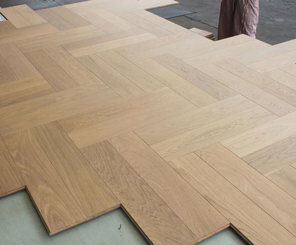 White Oak Herringbone Engineered Flooring 600x125x16MM 25-Year Warranty