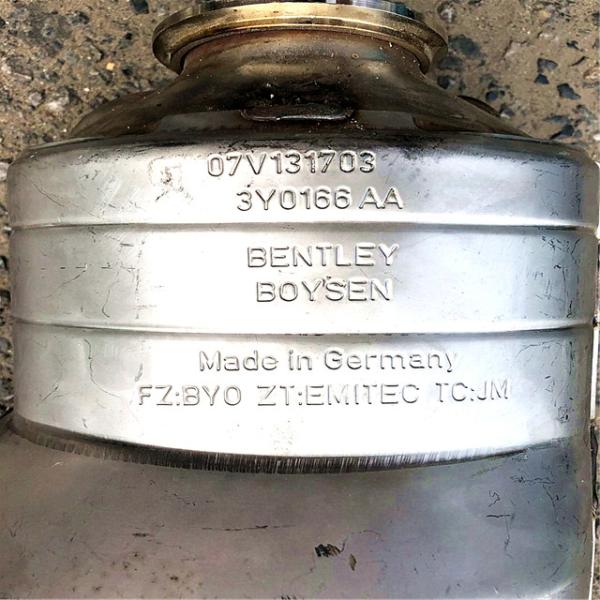 Completely Amazon hot sale New Car Catalytic Converter Decanner for Bentley Mulsanne Catalytic Clean 07V131703