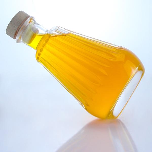 Round Glass Bottle with Cork Cap and Customized Logo for Rum Vodka Whisky Tequila Gin