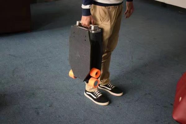 Protable Fold Electric skateboard,4 wheels Remote control high speed electric skateborad Factory GK-ES02