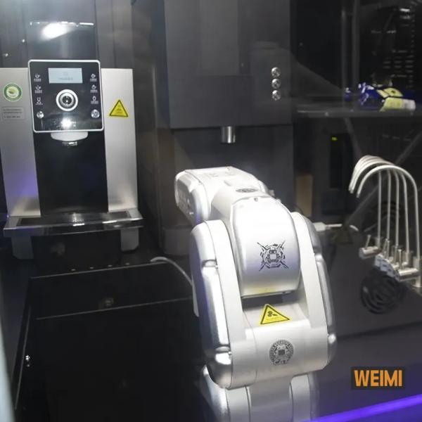 Automate à café en libre-service avec machine à glaçons et 6 saveurs
