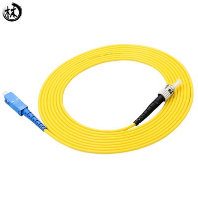 O cabo de remendo 3M da fibra ótica de SC-ST UPC SX personalizou o comprimento/diâmetro do cabo
