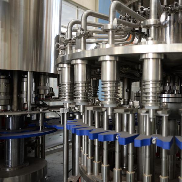 оборудование напитка машины завалки 30000BPH сока бутылки любимца 0.5l заполняя