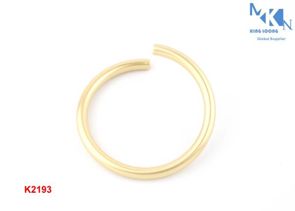 Bag Brass O Rings Hardware , Adjustable Large Metal Rings Hardware Light Gold Color