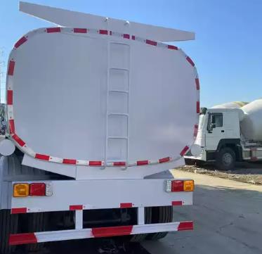 8x4 Construction Water Tanker Sprinkler Truck 10000 Gallon 20CBM