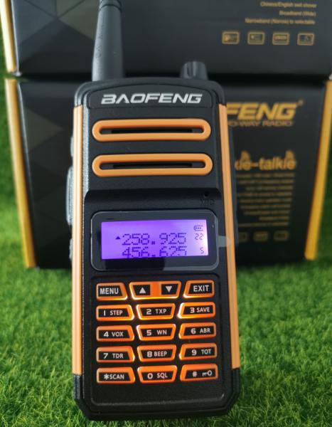 BF-918UV Long Range10km Tri - Band Licence Free Walkie Talkie