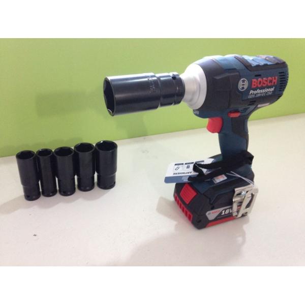 Adjustable 18V Electric Torque Impact Wrench , Rechargeable Wrench For M6- M16