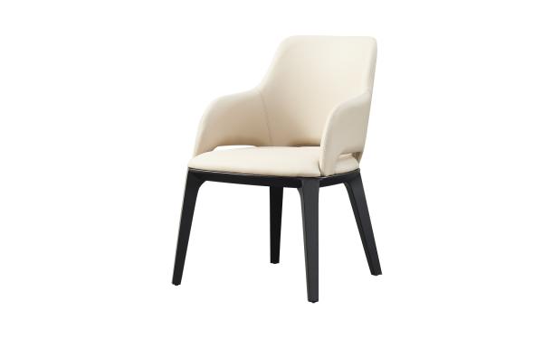 Relaxed And Comfortable Armrest Italian Style Dining Chairs Come With Pu Leather