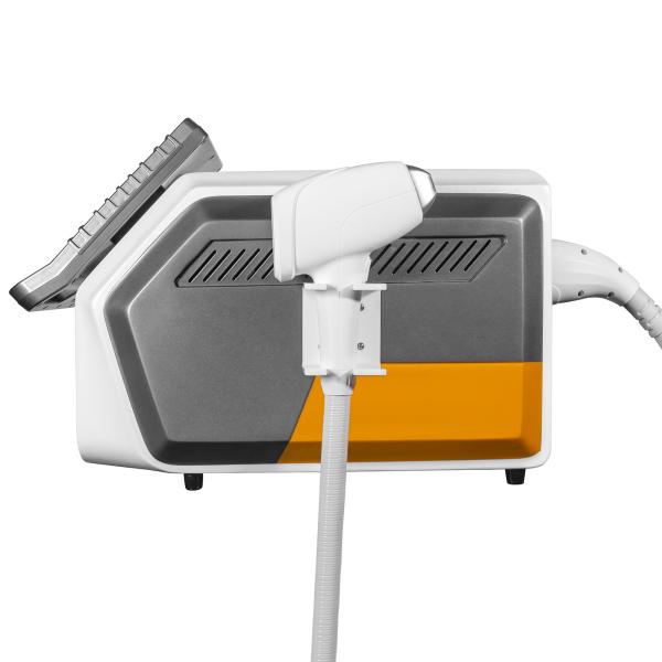 Painless Q Switched Nd Yag Laser Machine 3 Wavelength Diode Laser Hair Removal 10.4 Inch