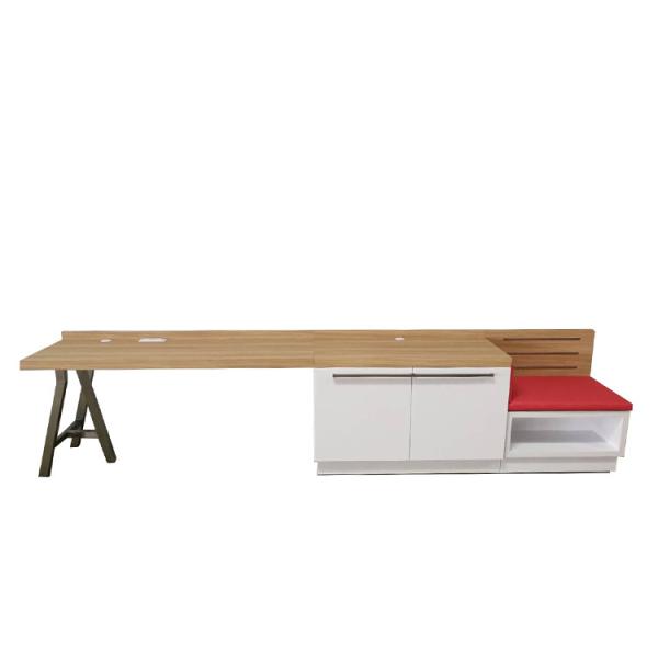 Hilton Garden Inn Modern Luxury High Gloss Panel with brushed stainless steel Upholstery baggage holder writing Desk