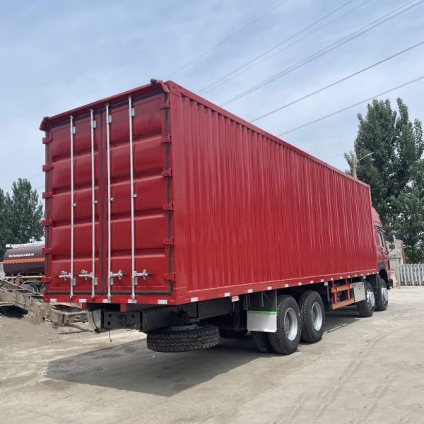 Shacman L3000 8X4 Box Truck Heavy-Duty Cargo Transport Vehicle 21-30 Ton Capacity