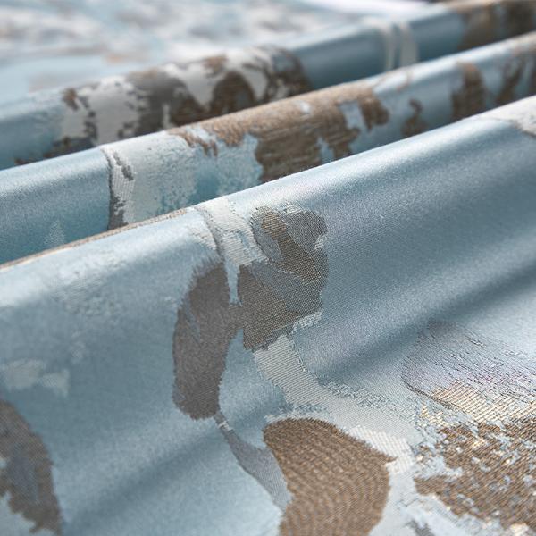 Comfortable Cushion Hotel Bed Runner For 5 Star Hotel Geometric National Standards