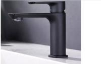 304ss Matt Negro Tapón montado en la pared Lavadora del lavabo Tapón de acero para el fregadero