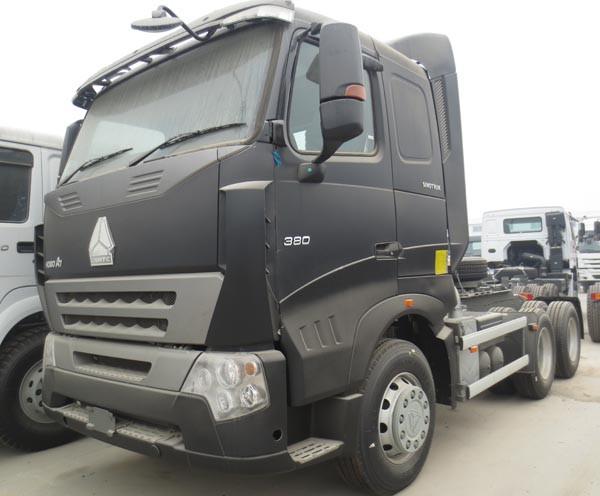 SINOTRUK HOWO 6x4 driving type TRACTOR TRUCK / prime mover truck with HW79 cab red color