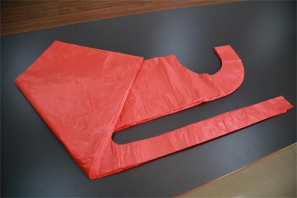 Waterproof Disposable Plastic Smocks Breathable Smooth Surface CE Certificated