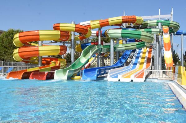 OEM Guangzhou Water Amusement Park Aqua Park Supplies Games Ride Spiral Slide For Swimming Pool