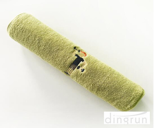 Cartoon Design Sweat Absorption Solid Color Custom Sports Towels For Adults Fitness