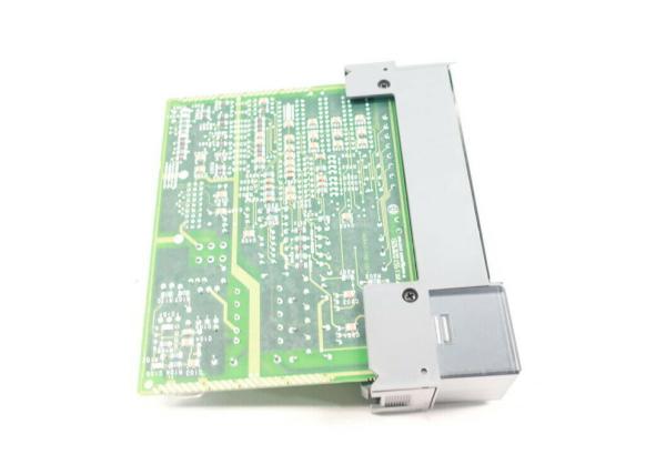 Allen-Bradley 1746-NO4V, module de sortie analogique de SLC 500, 10 volts continu