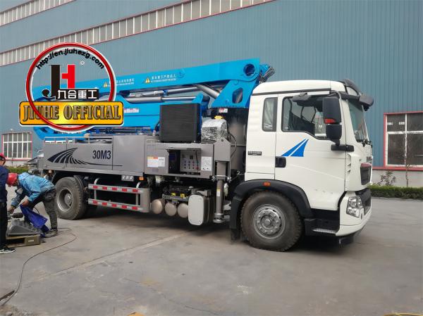 JIUHE 30m HB30K Small Concrete Pump Diesel Truck 230*1600mm 25time/Min 100cbm/H Eruo III Provided 100m3
