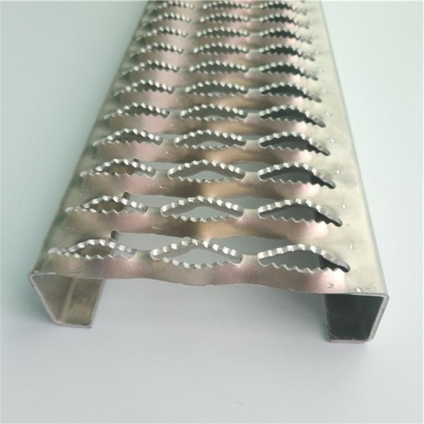 Aluminum Alloy 5052 Grip Strut Perforated Mesh Panels As Truck Plank