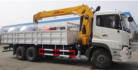 White Special Purpose Trucks DFD1250A9 Truck Mounted Crane With Cummins C245 Engine