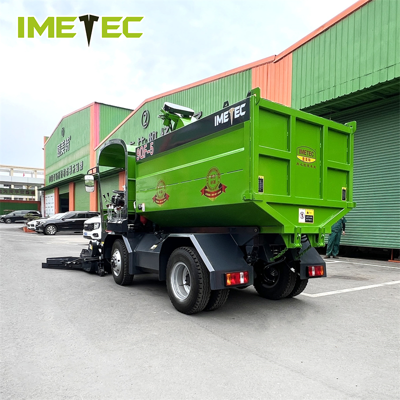 All Terrain 4WD Heavy Duty Manure Cleaning Truck Self Unloading Livestock Waste Equipment