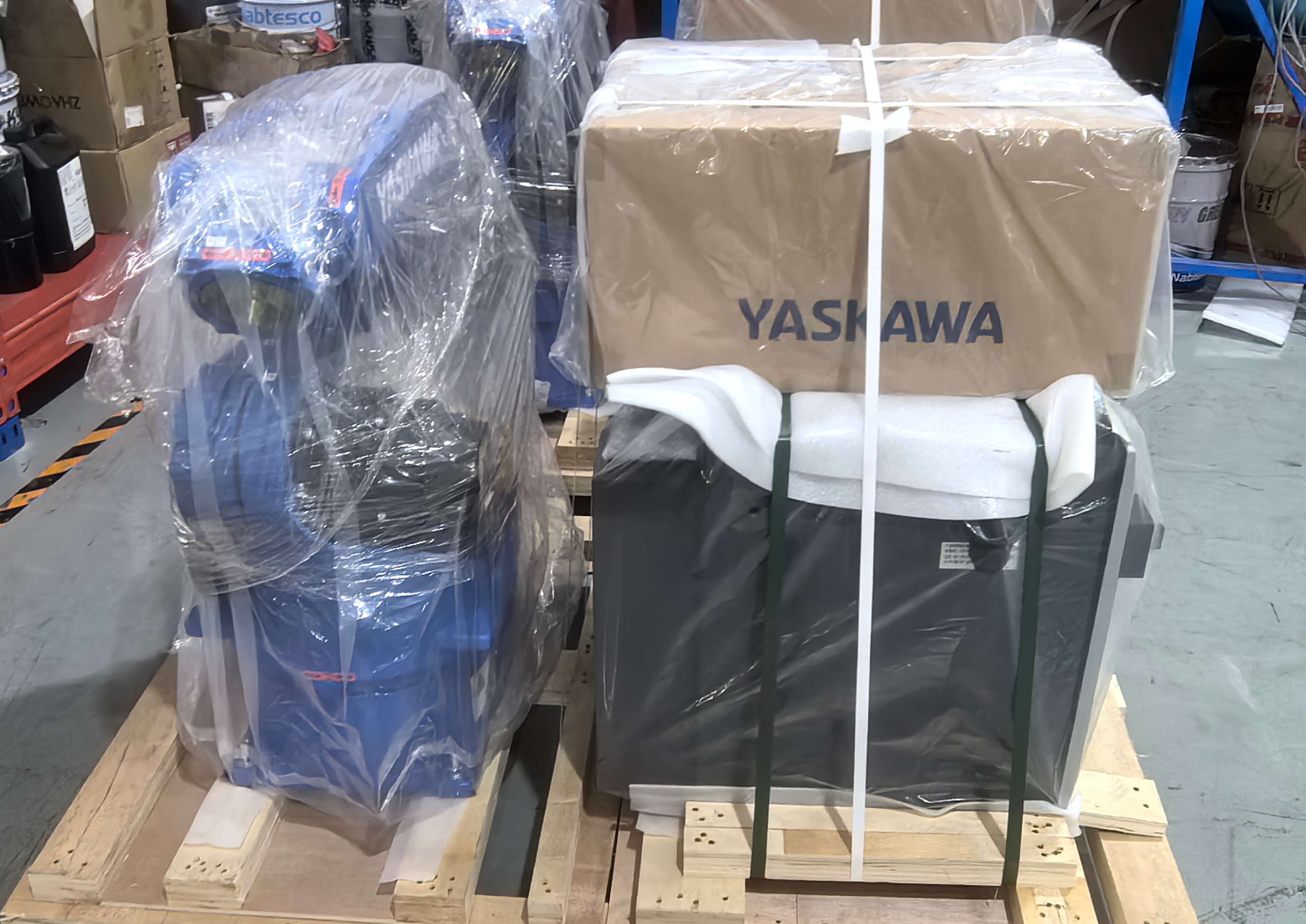 6 Axes Arc Welding Robotic with RD350S Welding Machine Dresspack Rotary Positioner Yaskawa AR1440 Robot Workstation