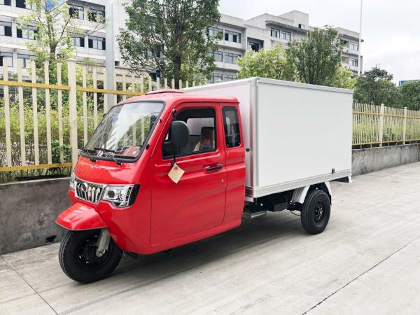 Max Corps rouge DAYANG 800cc Moteur à eau Trois roues Cargo Tricycle Power Battery Cool