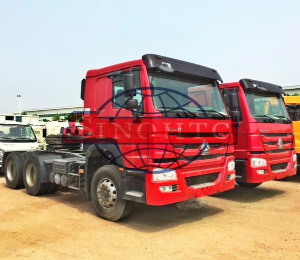 HOWO Automatic Tractor Truck 40 - 80 Tons Payload Capacity HW76 Cab