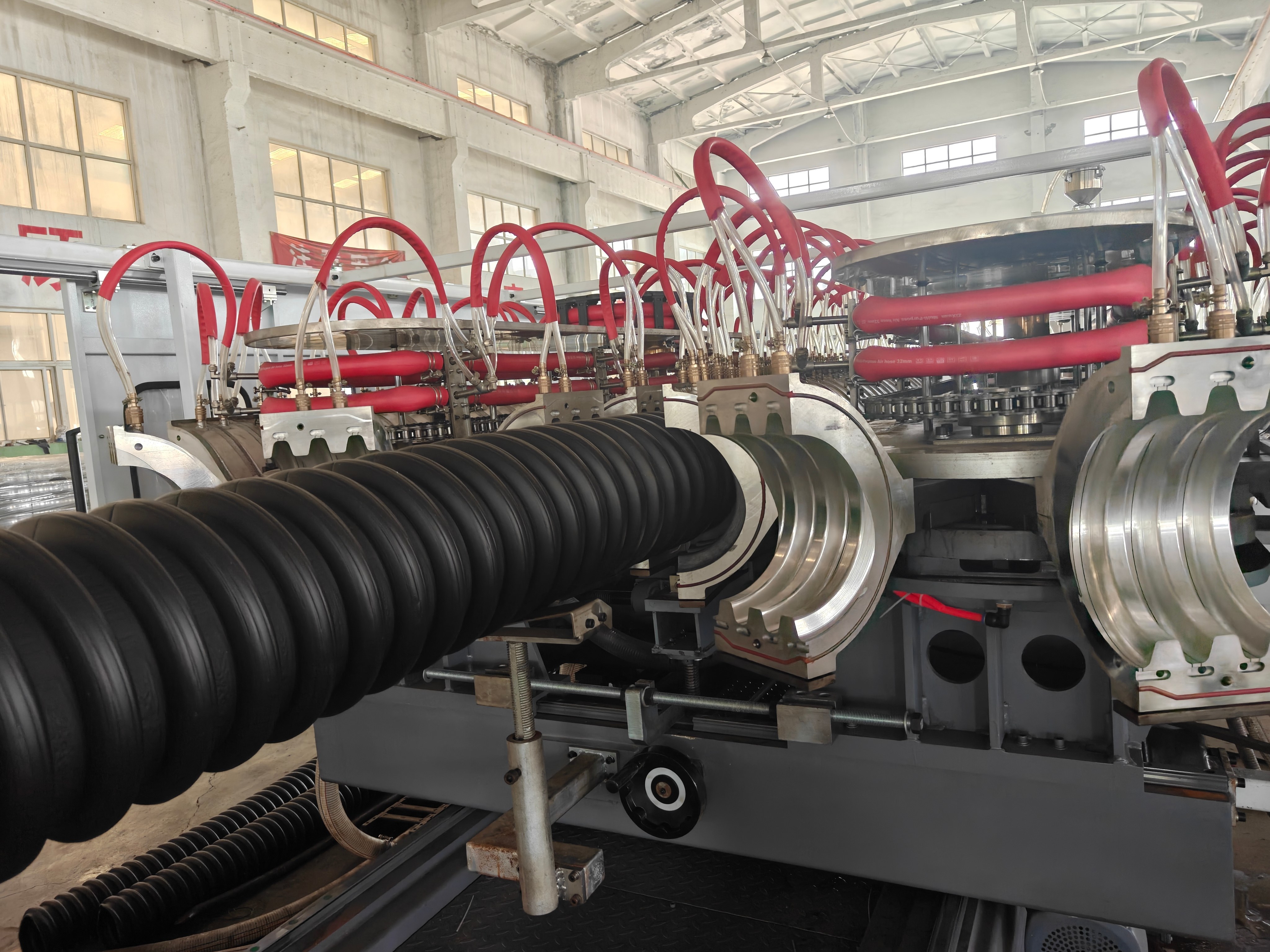 Computerized HDPE double wall corrugated pipe extrusion line for PP PE plastic processed pipes providing extrusion and performance