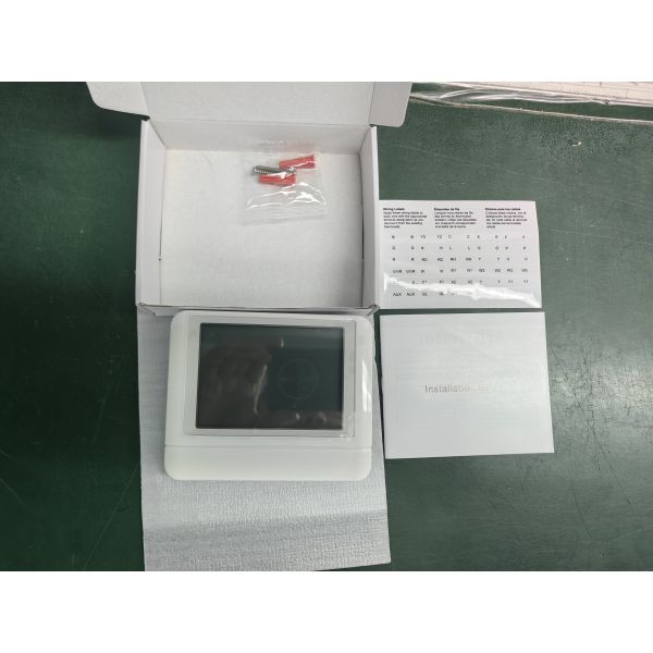 7 Day Programmable WIFI Heat Pump Temperature Controller Offering System Operation Mode OFF for Temperature Management in Production Lines
